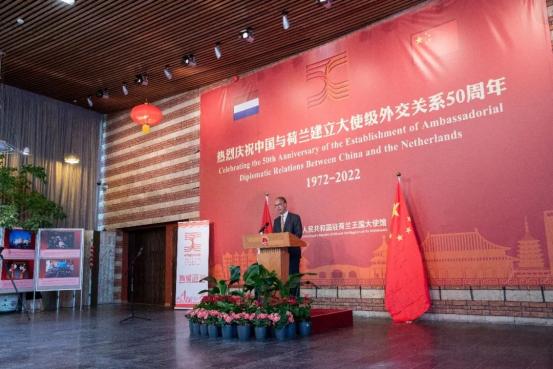 荷兰对中国光刻机的看法,荷兰禁止中国光刻机了吗