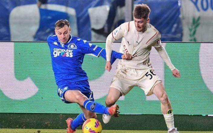 萨勒马克尔斯和安德莱赫特,萨勒马克尔斯在米兰踢过左前卫吗