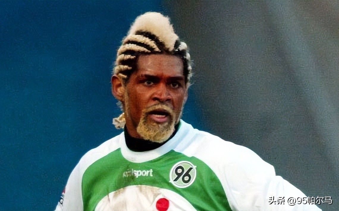 俱乐部打短工，欧洲杯当罪人，遭遇两次禁赛何妨，玩发型才是王道