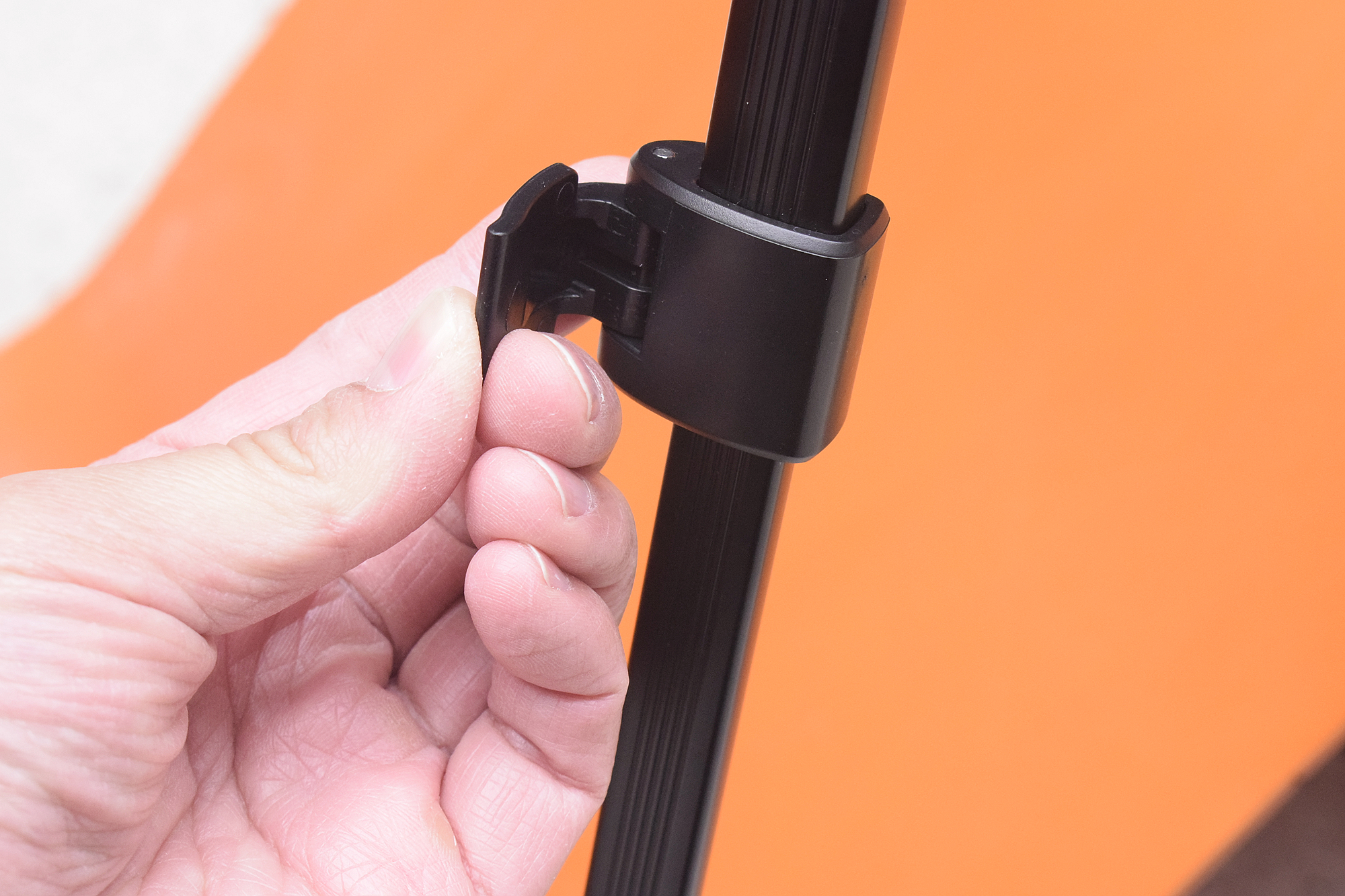 激发创作欲，省力更稳固！奥川MasterM20无线遥控电动三脚架体验