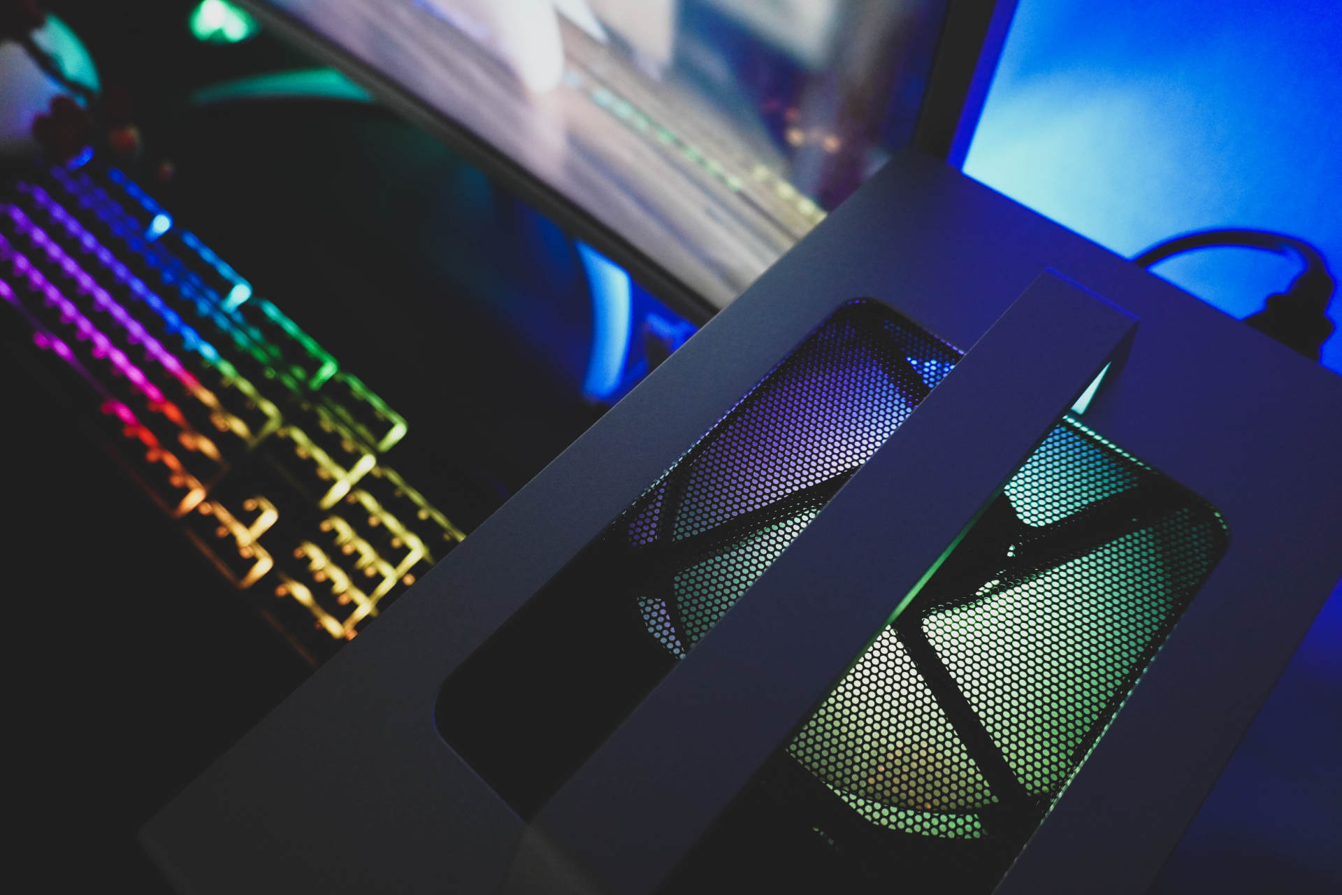 机箱空间太小了咋办,主机机箱太大了怎么改小