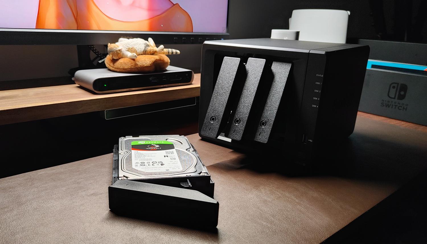 一个视频初学者的设备都有啥？2K显示器+存储工具+拓展坞+SD卡