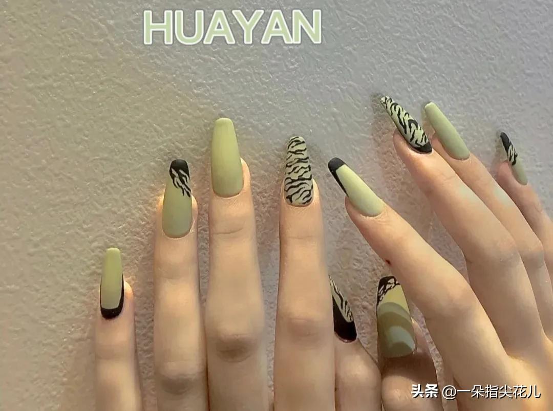 美甲欧美可爱风长指甲,美甲个性十足小姐姐