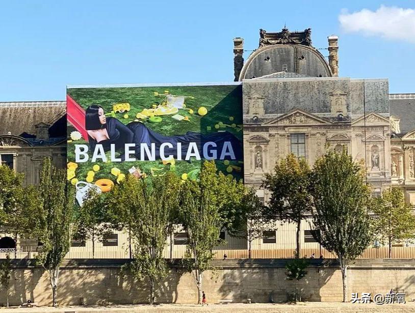 好拽！从贫民窟到顶奢代言人，骂卡戴珊是学人精…