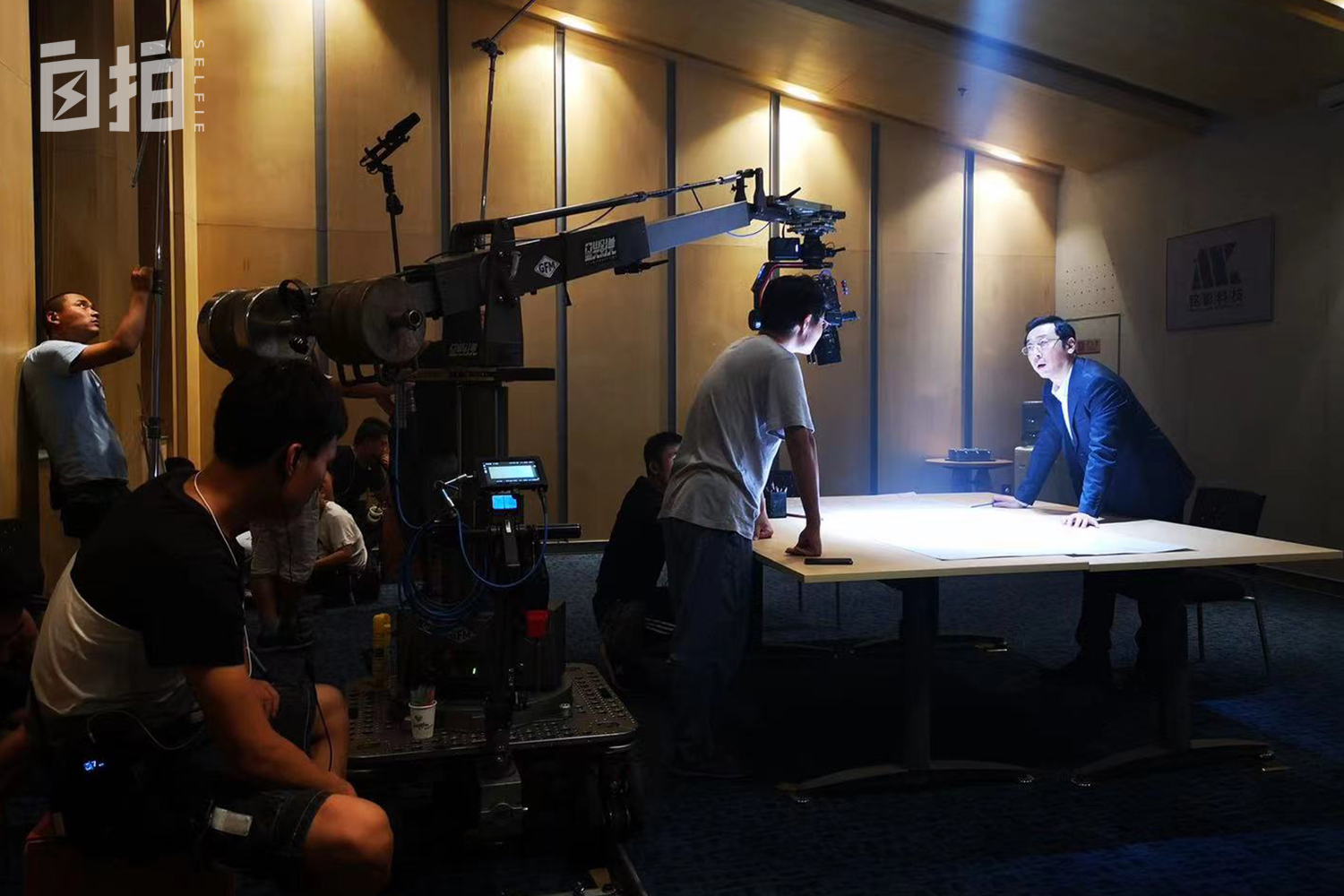 我，一毕业就演男主角，美国闯荡十年无收入，中年回国演“变态”