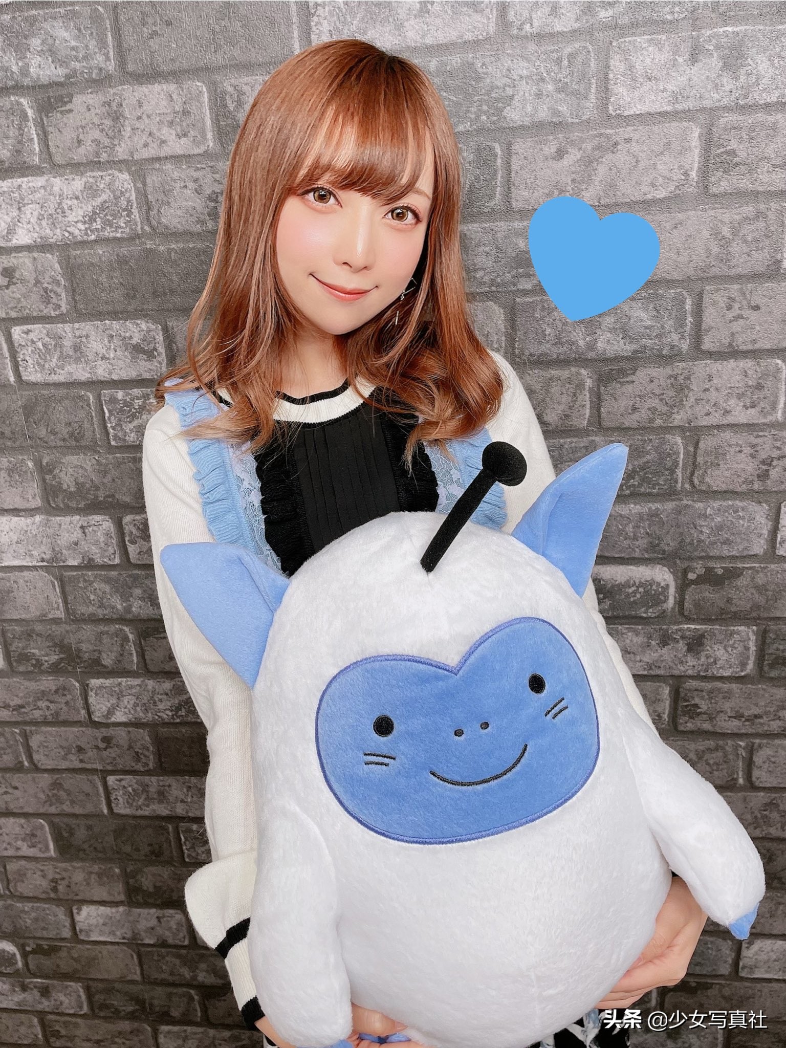 瀹湰褰╁笇骞磋交鐓х墖,瀹湰褰╁笇鐪熶汉鐓х墖