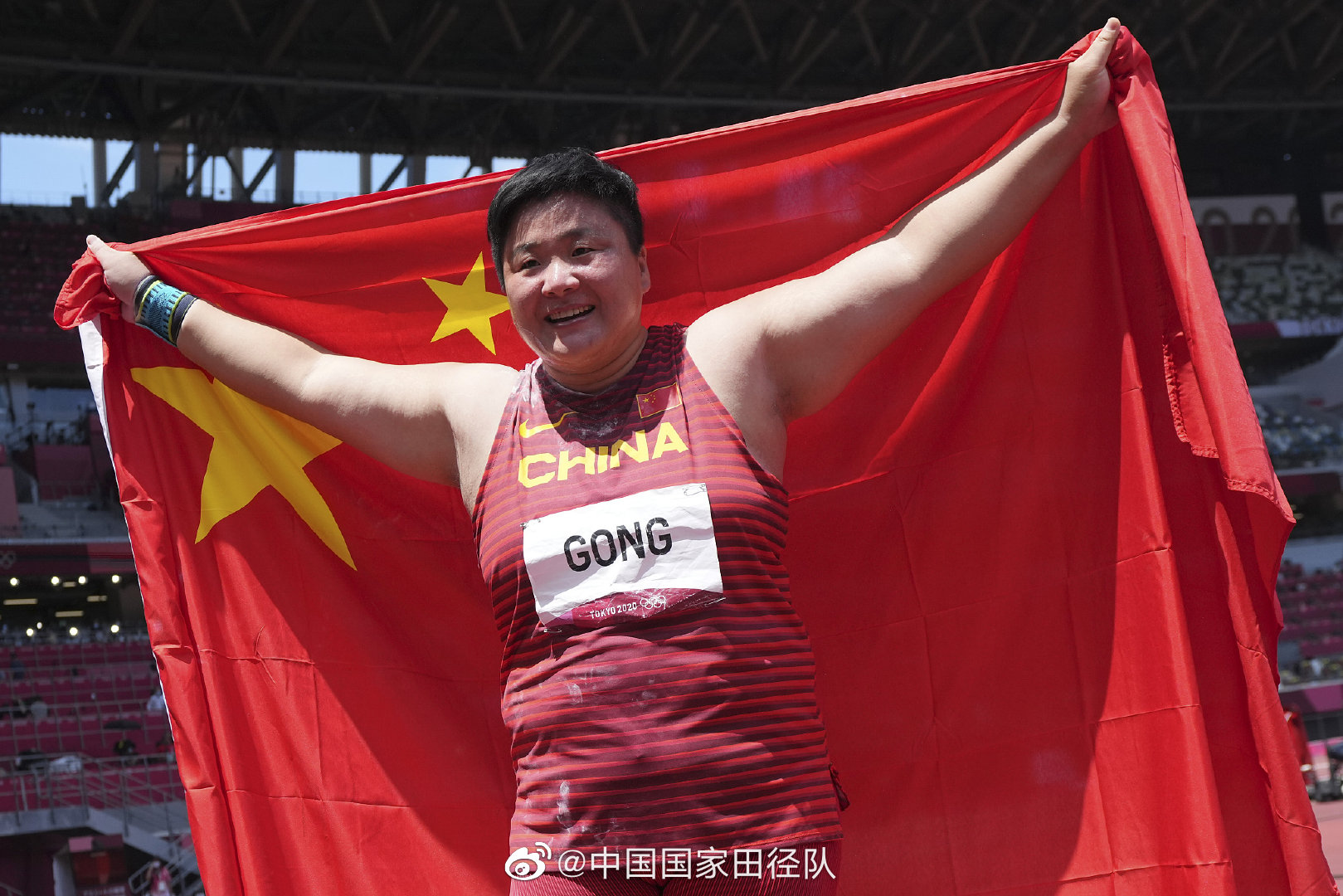 女子铅球冠军巩立姣的故事,巩立姣铅球夺冠中国首金