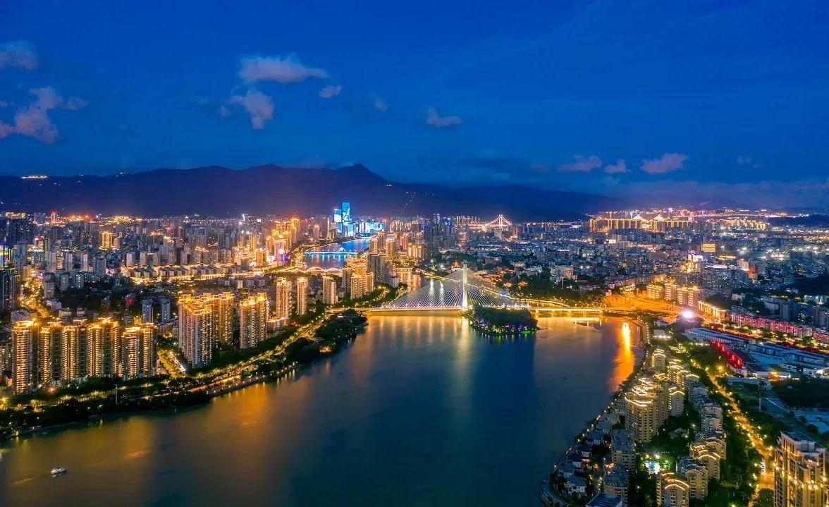 福州薪资最低标准,福州到手工资普遍多少