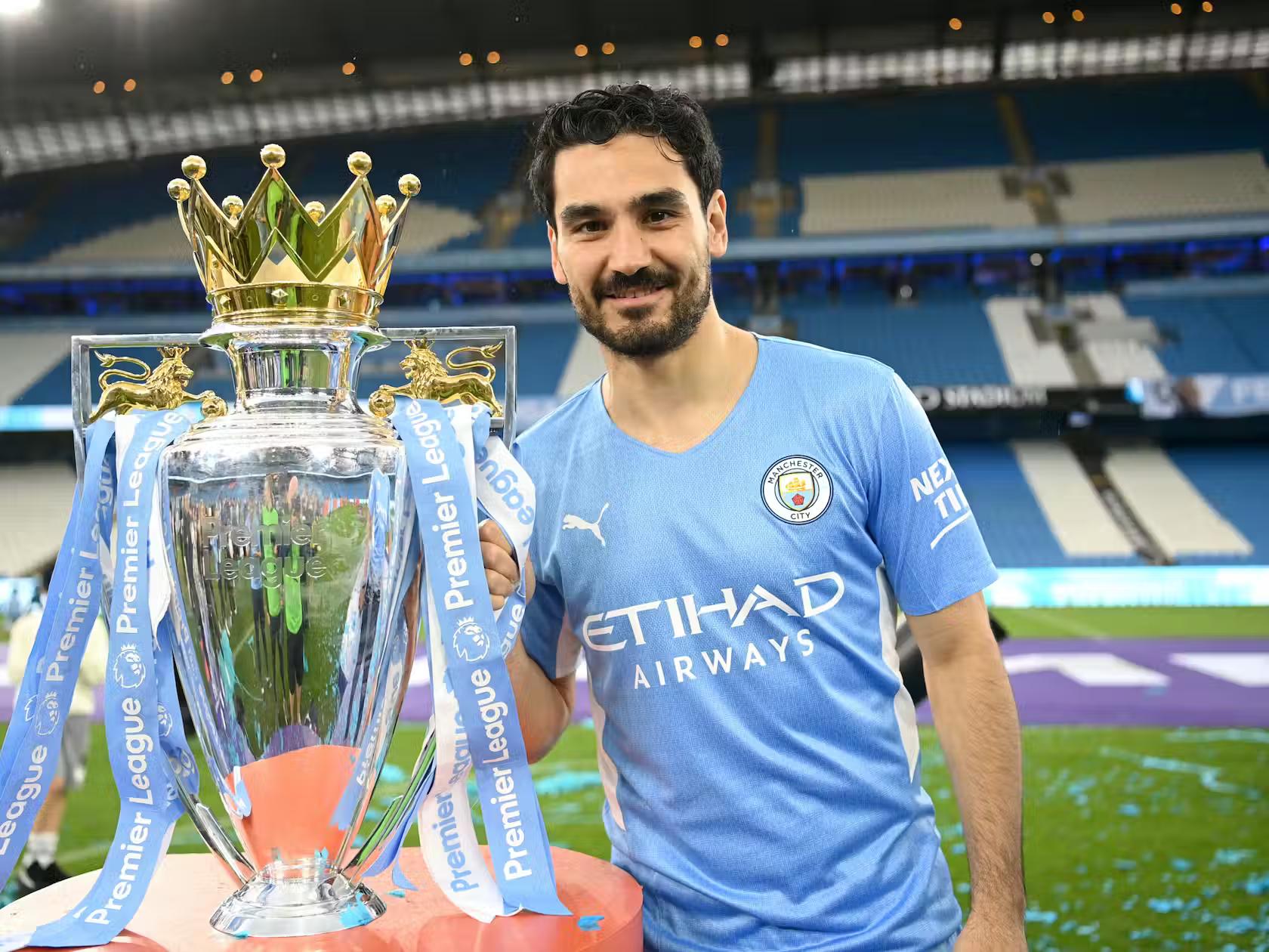 新闻报道c罗回归曼联,c罗最新消息转会拜仁