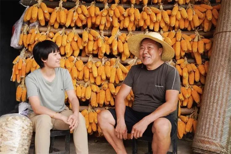 90后大学生回乡带村民致富,汶川80后女孩放弃工作回乡创业