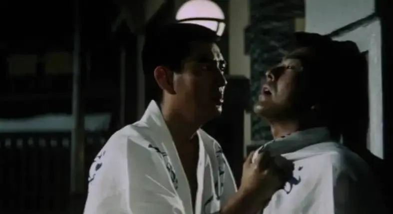 日本演员高仓健逝世,高仓健在日本地位