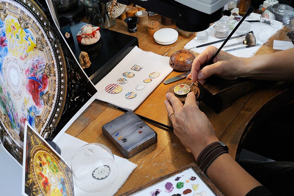 一块珐琅表多少钱,什么样的珐琅彩瓷器值钱