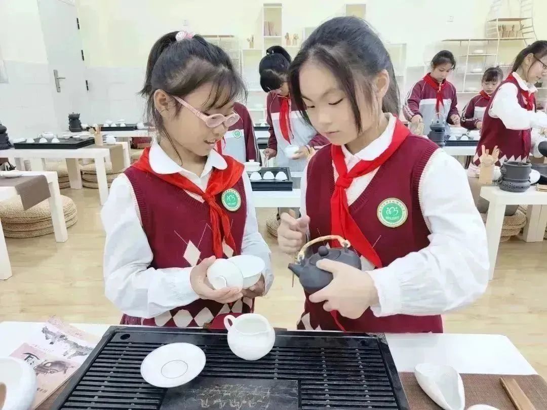 双减在行动百花洲小学三点半课堂,双减政策下的小学实践活动