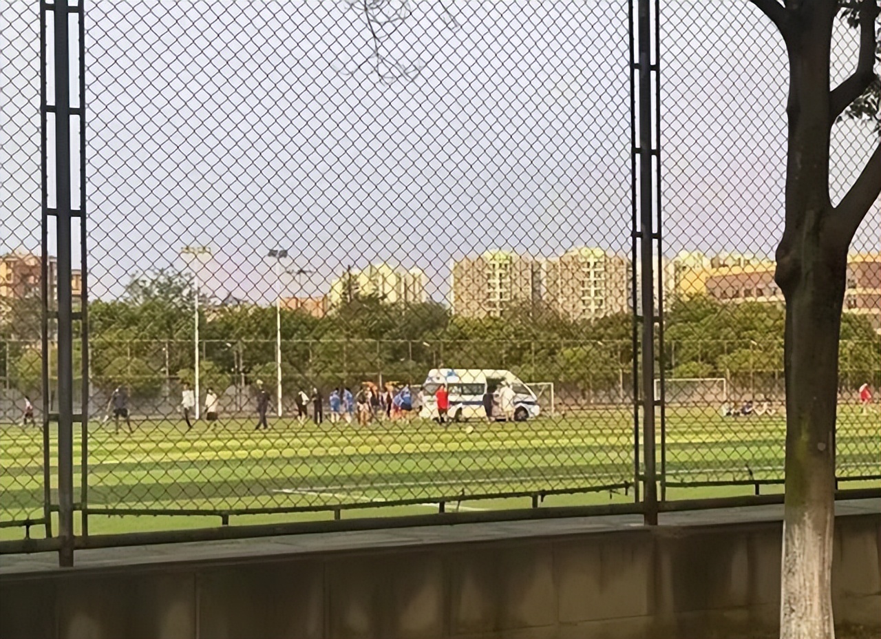 网曝成都体育学院学子打伤川大学子，致其头部流血，更多细节曝光