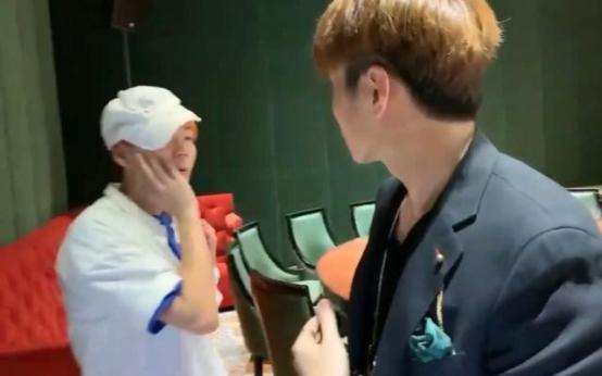 帝师：“最强风水师”，直播间扇员工耳光，连王思聪都看他直播？