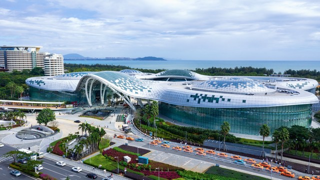 消博会新品集中发布跨境对接活跃,消博会上看国人消费转型升级