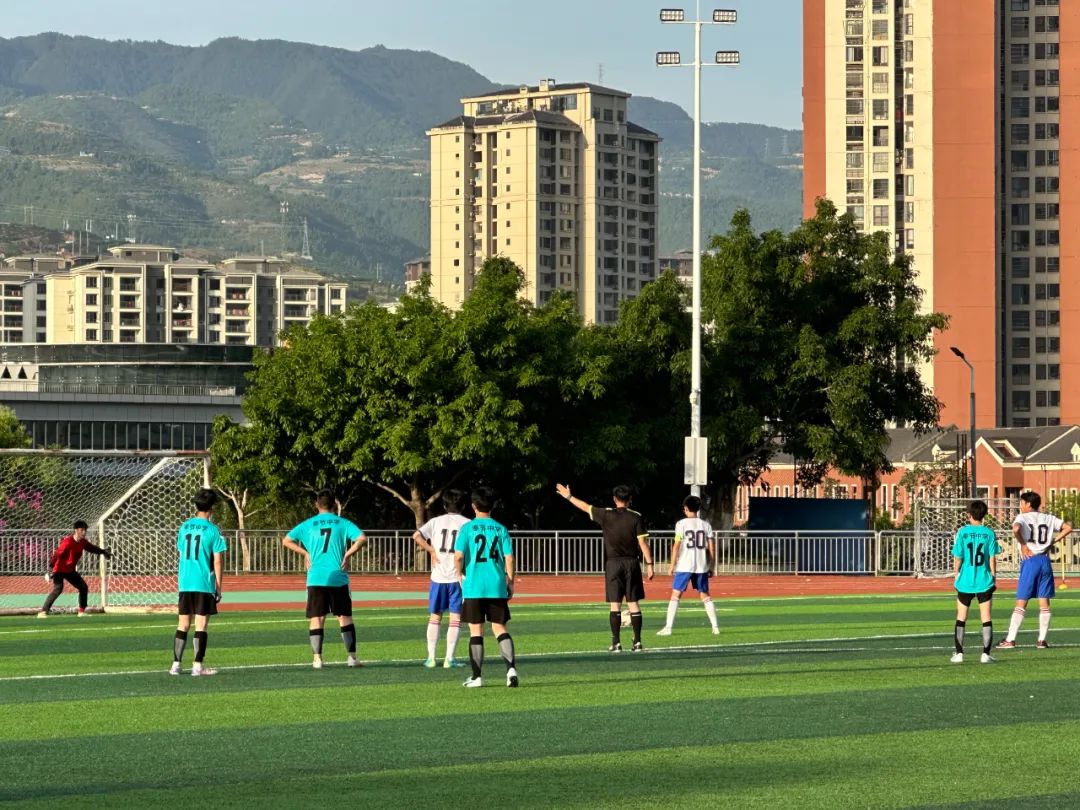 奉节职教中心在校园足球县级联赛再获佳绩