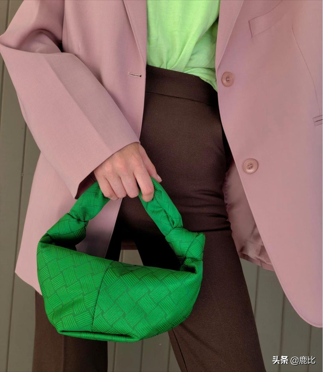 两万左右经典不过时好搭配包推荐,现在哪一款包比较保值