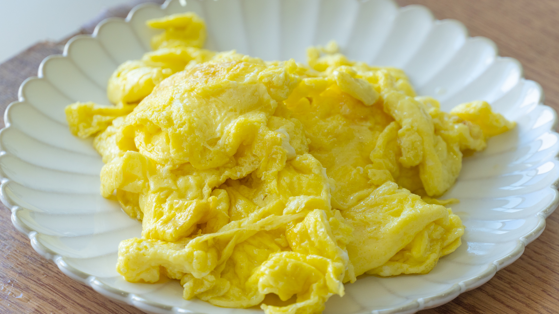 建议女人，多善待自己，少喝奶茶多吃6道菜，脸色红润，精神饱满