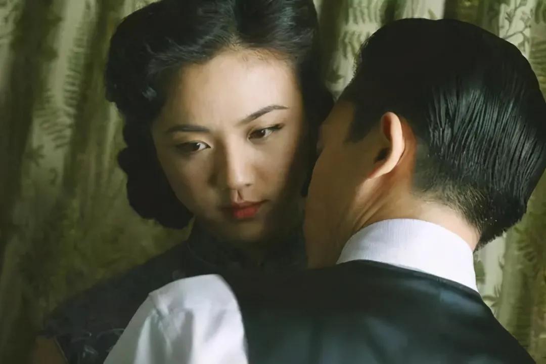 张爱玲说通向男人最近的路是什么,张爱玲给男人的忠告