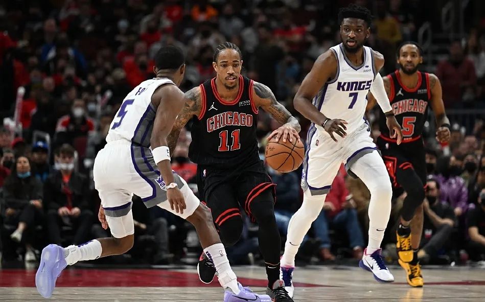 篮网28分逆转绿军,篮网28分逆转勇士