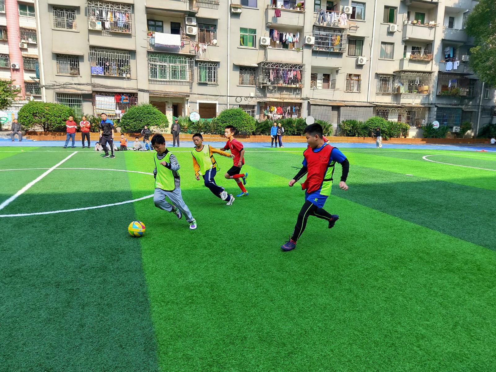 记录儿子第一次足球比赛,记录儿子第一次篮球比赛