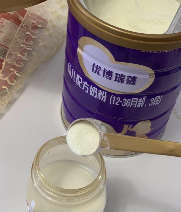 惠氏启赋固然不错，但优博瑞慕奶粉与其相比更胜一筹