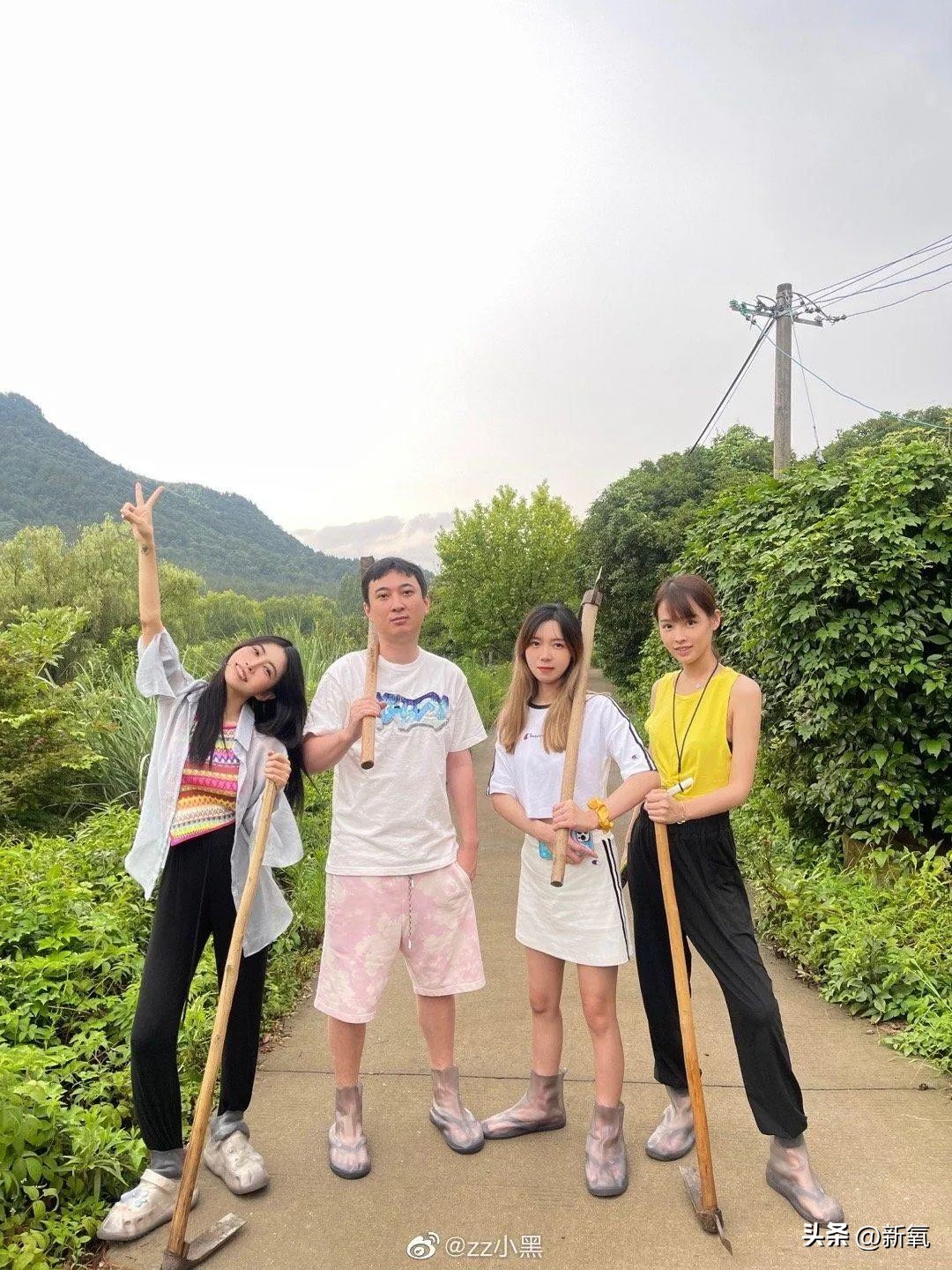 古早网红zz小黑官宣怀孕，被男友绑住吸血，以后变林珊珊2.0？