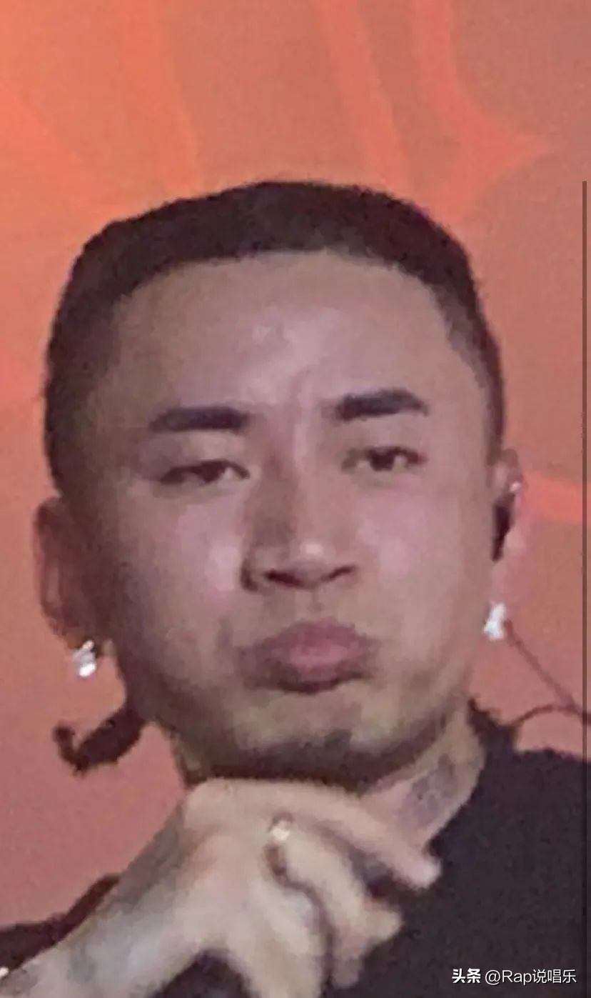 易梦玲明星同框合影,王嘉尔谈易梦玲