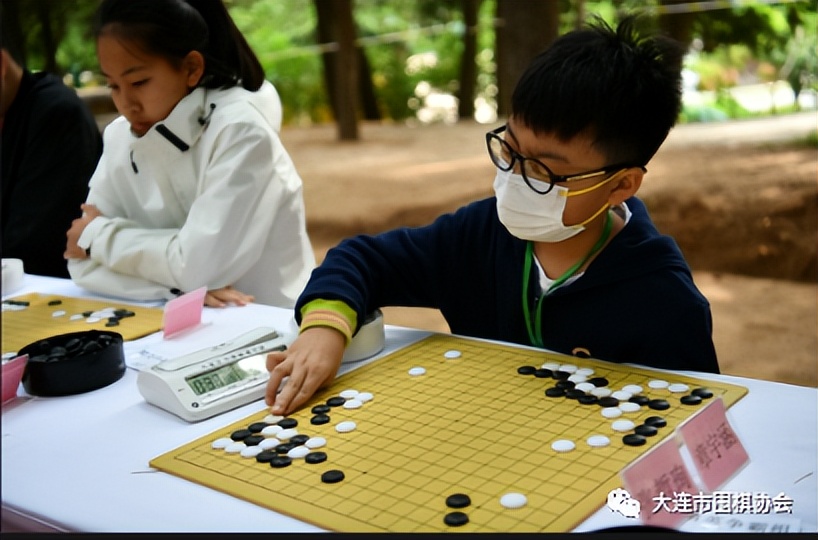 槐香四溢沁入八荒,槐香四溢