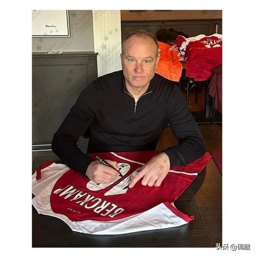 c罗海报最新,thedugout限量签名海报