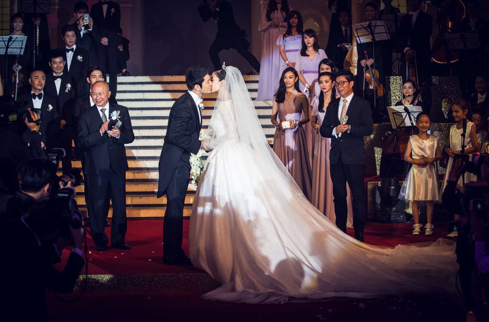 黄晓明最近有什么情况,黄晓明这几年经历了什么