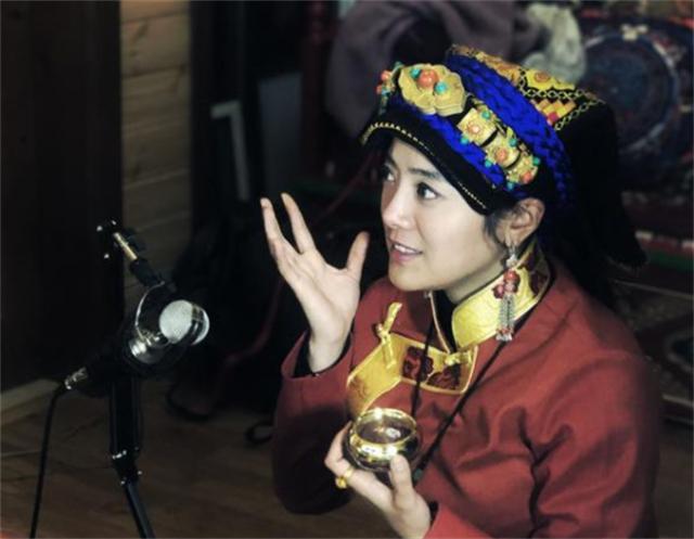 四川姑娘放弃高薪坚守大山,四川女孩嫁藏族小伙放弃百万年薪