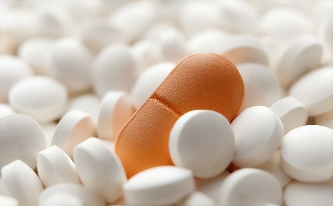 一次吞了五颗安眠药会有什么症状,一次服用一百颗安眠药