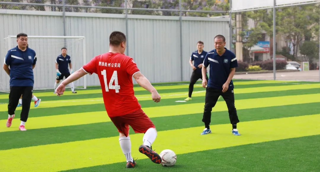 激情绿茵,激情盛夏绿茵赛场展雄风