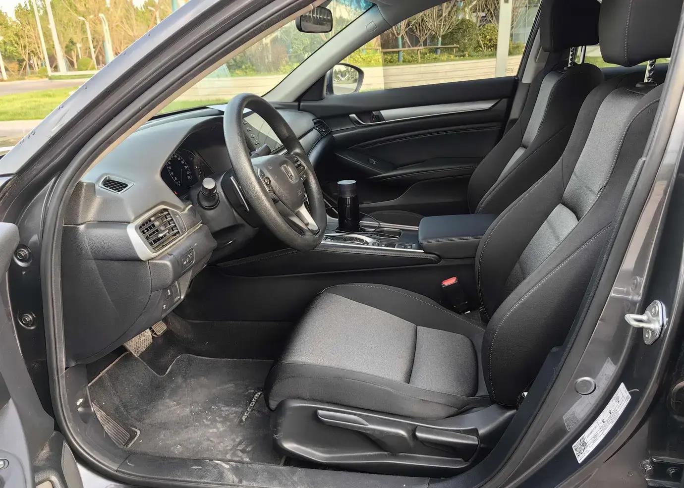 2018款本田雅阁9万公里能值多少钱,1次过户的二手车问题大吗