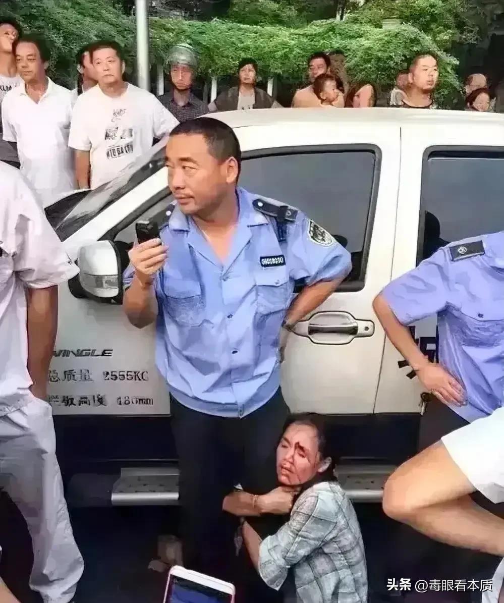 城管新式制服佩戴执法记录仪要求,城管带执法记录仪