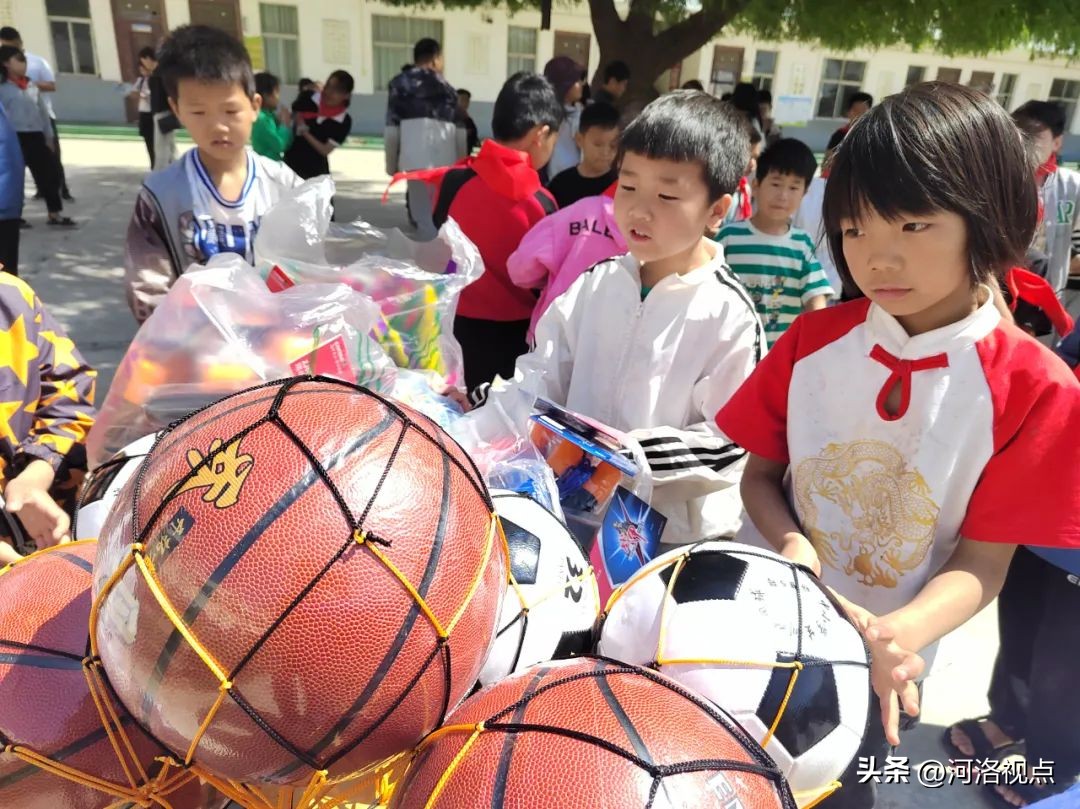 心系未来与爱“童”行——河南省宜阳县司法局开展“六一”儿童节慰问活动