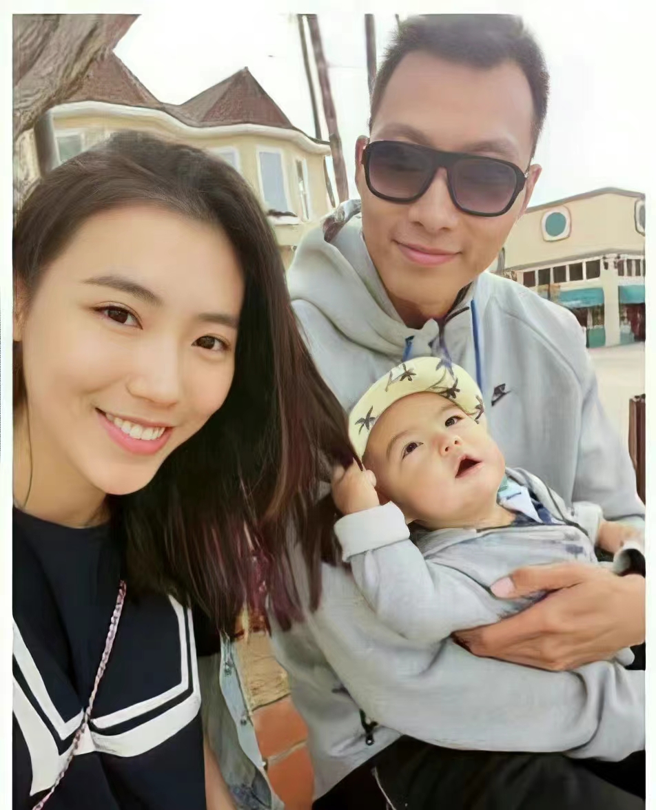 易建联退役陪你度过漫长岁月,易建联娇妻陪伴儿子定居洛杉矶