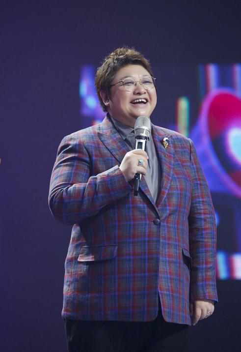 韩红孤儿长大,韩红从小与奶奶一起长大