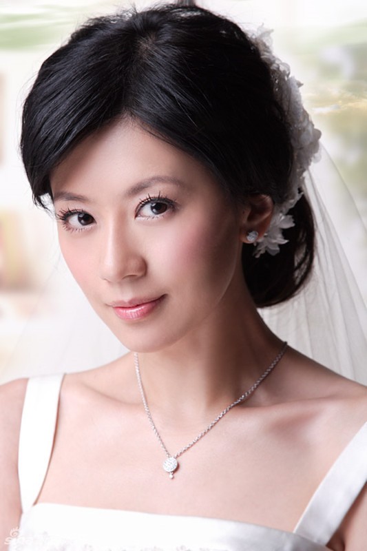 梦想当阔太，却嫁进伪豪门，这5位豪门梦碎的女星像个“笑话”