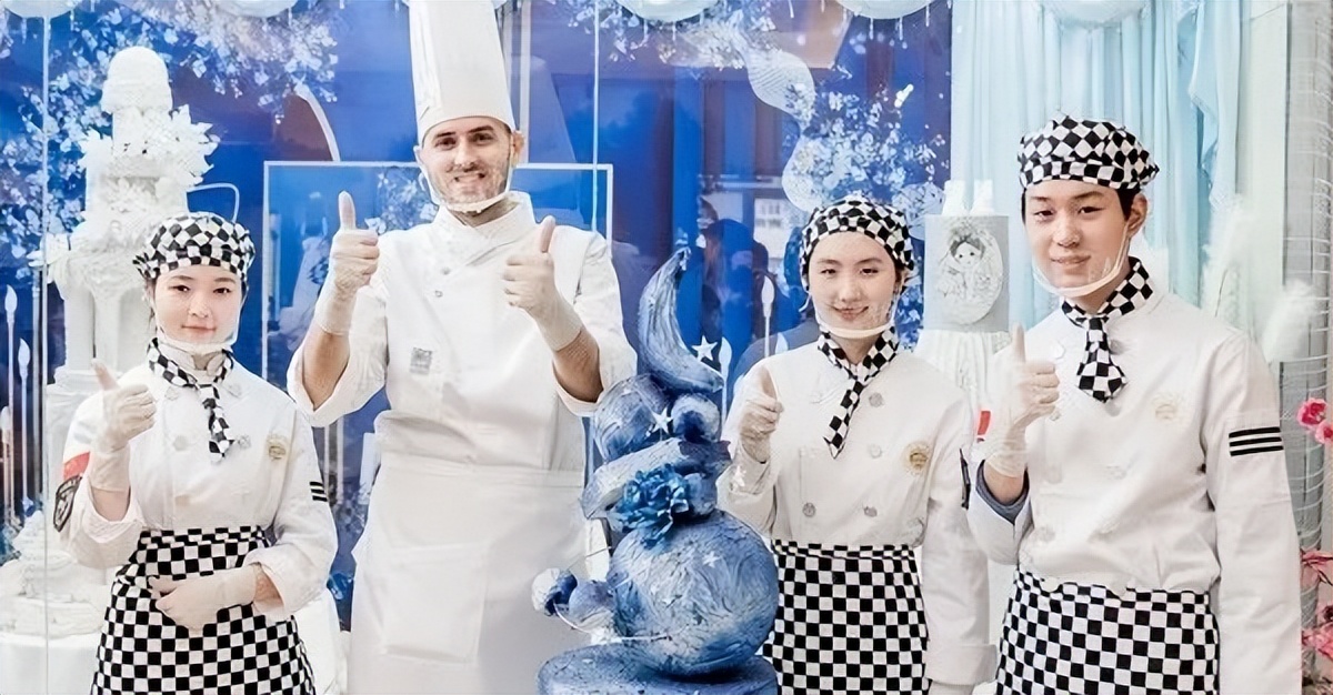 秋季报名火热进行中｜十大理由告诉你，择校为什么选择海南新东方