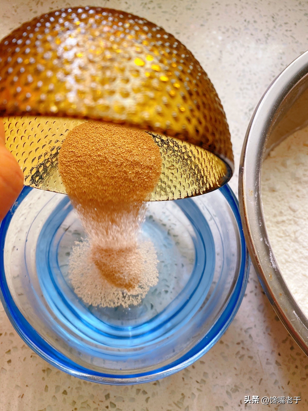 没用酵母自然发的面怎么整,用酵母粉怎么能使面发得更快