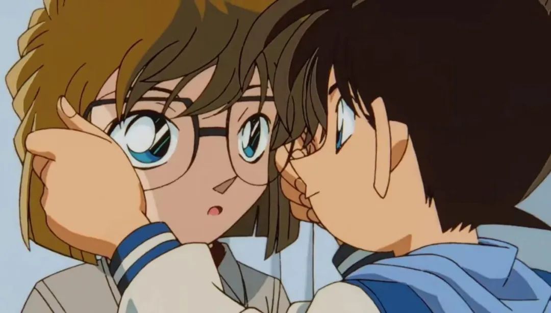 名侦探柯南两个人亲吻,名侦探柯南亲吻的一集