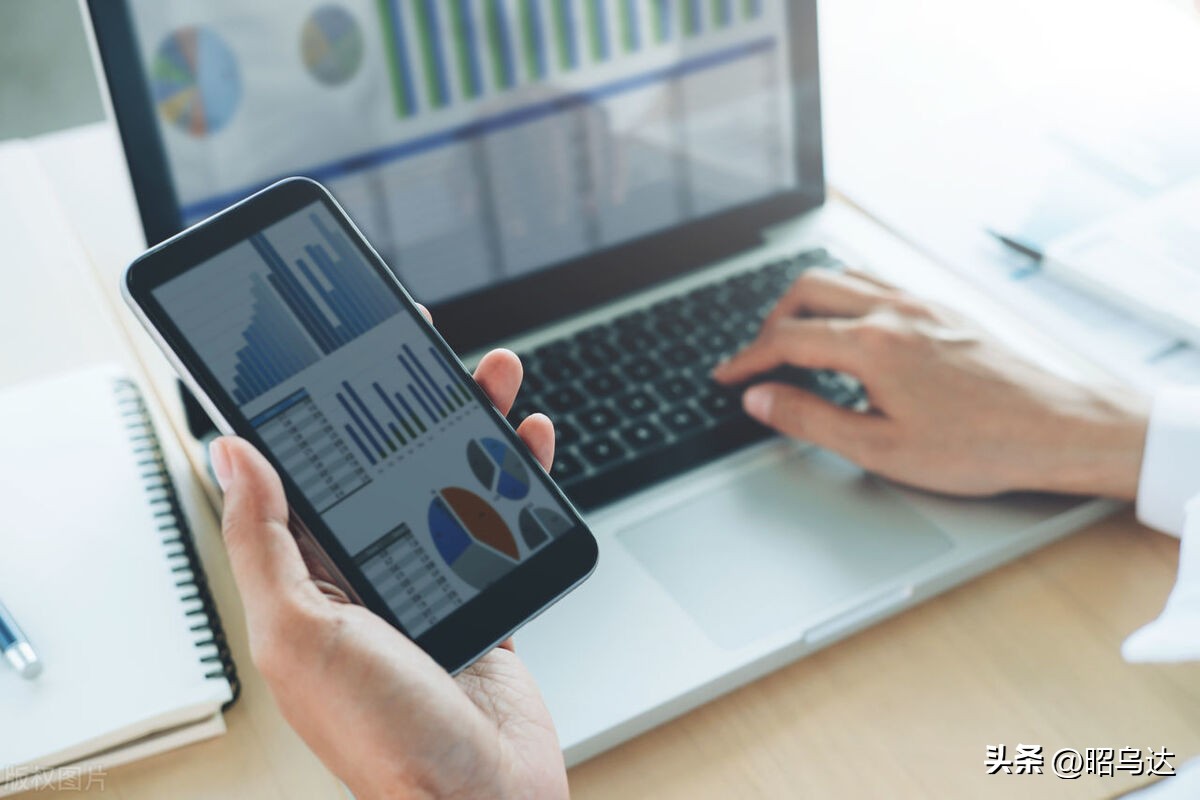 一台电脑二个人同时使用怎么设置,新电脑第一次使用账户怎么设置