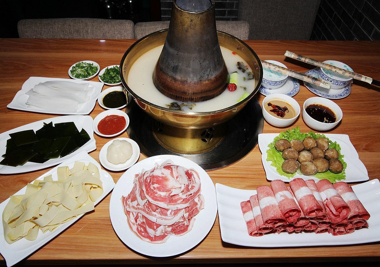 海拉尔羊蝎子羊排火锅,海拉尔一锅香牛排火锅