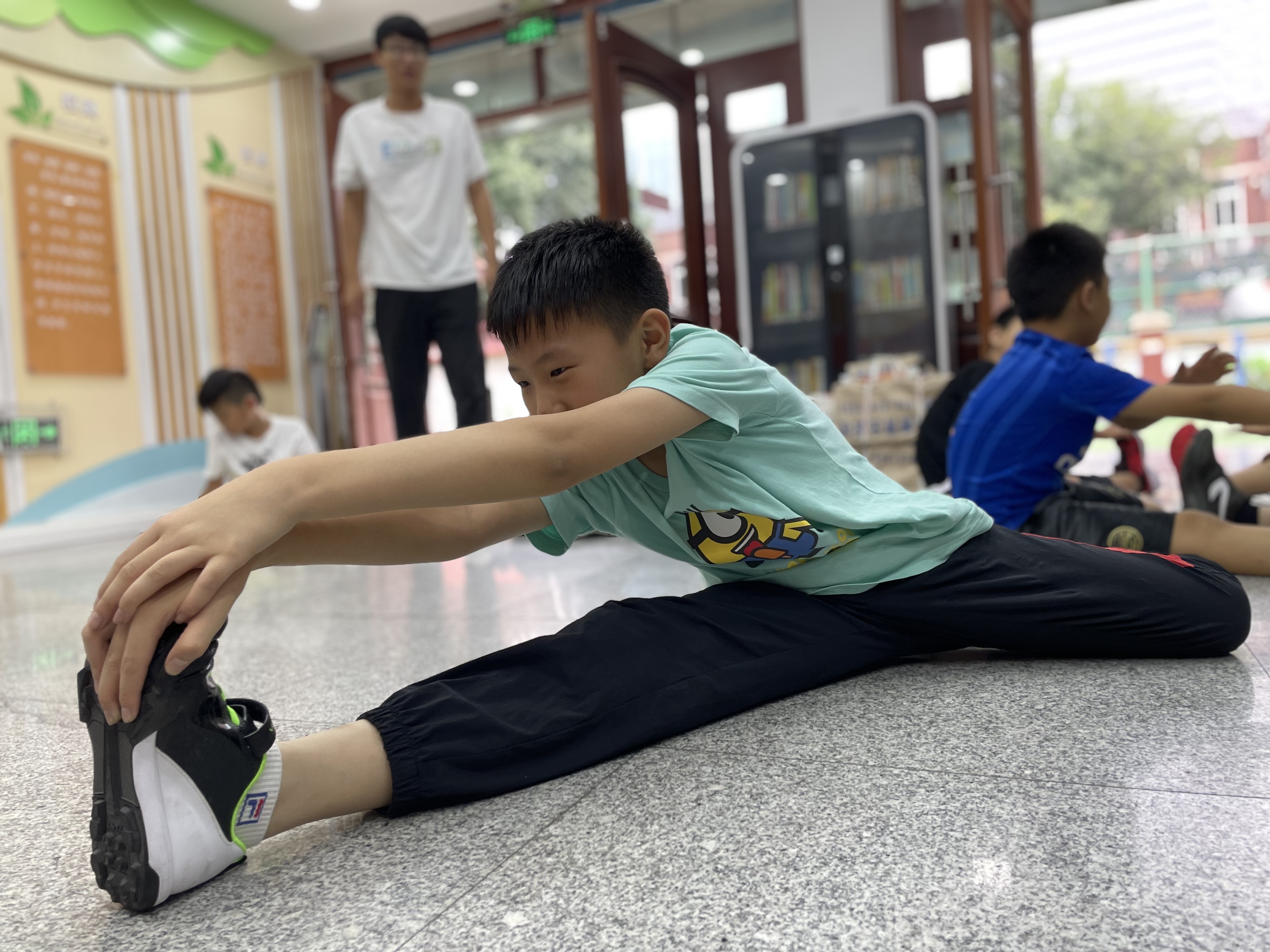 中小学课后服务采访,小学课后服务特色课程采访学生