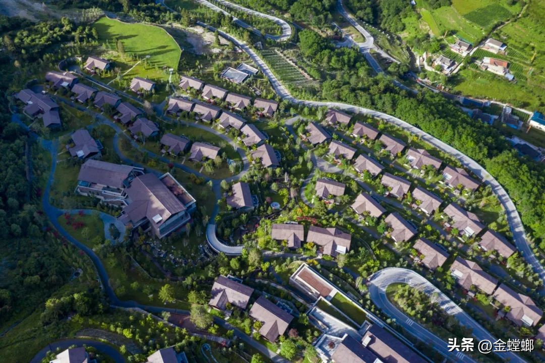 中国首家，全球第六家—九寨沟日赛谷丽思卡尔顿隐世酒店