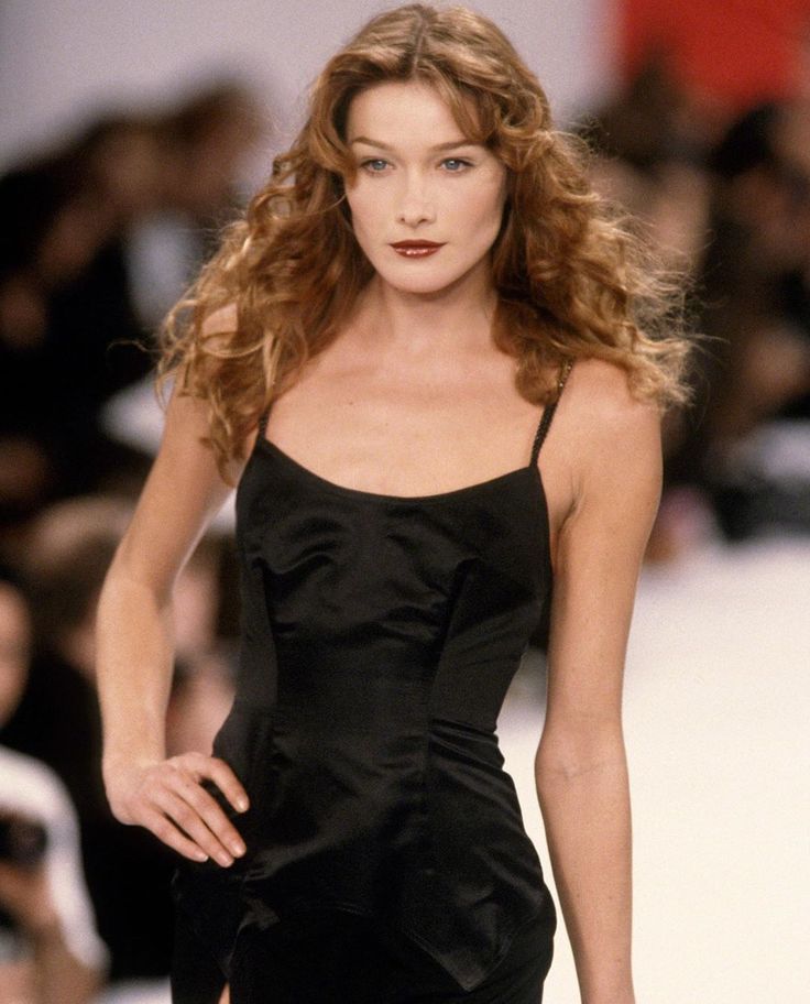 巴西最美第一夫人：小丈夫43岁选美出身，52名仆人伺候，排场太大