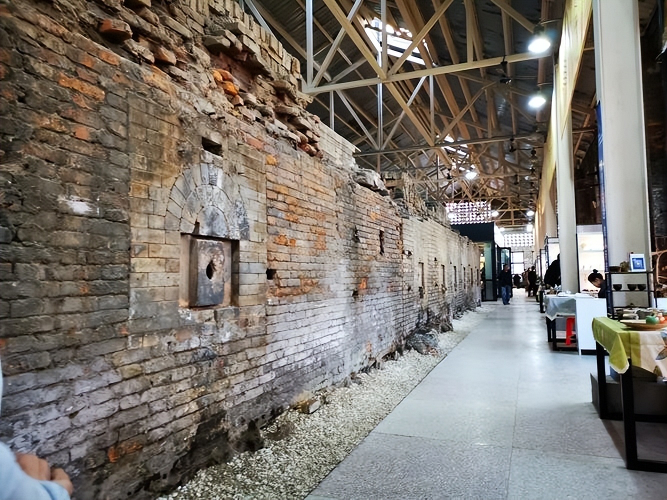 景德镇陶瓷艺术特点,有关陶瓷的知识景德镇